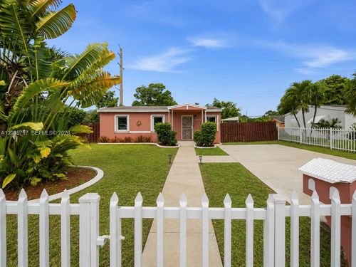 16420 Nw 18th Pl, Miami Gardens, FL, 33054-6628 | Card Image