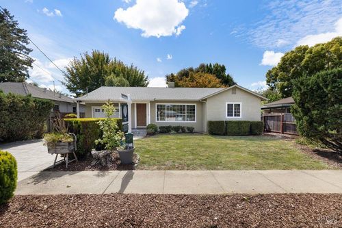 789 Clausing Ave, Novato, CA, 94945-4105 | Card Image