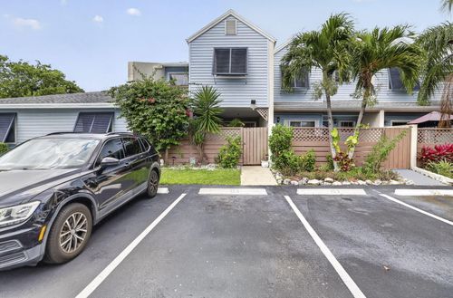 153 W Hemingway Cir, Margate, FL, 33063-5328 | Card Image