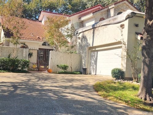 1022 River Gln W, San Antonio, TX, 78216-7829 | Card Image