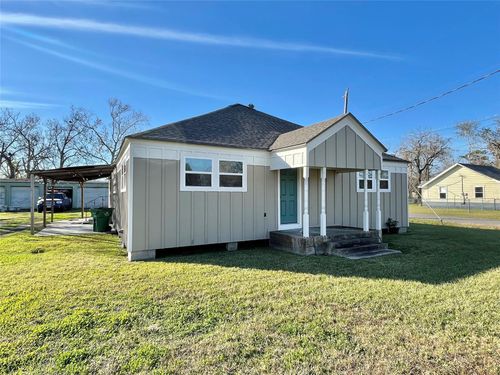 817 N Valderas St, Angleton, TX, 77515-4539 | Card Image