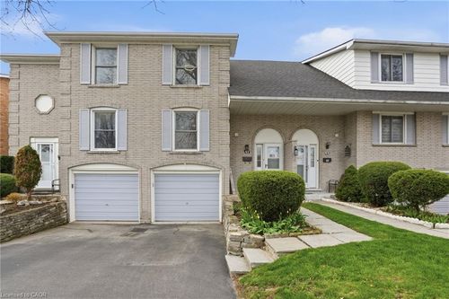 61-61 Albright Road, Hamilton, ON, L8K6H5 | Card Image