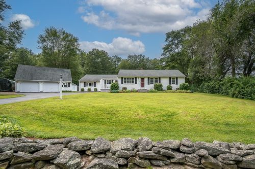 11 Eight Lots Rd, Sutton, MA, 01590 | Card Image