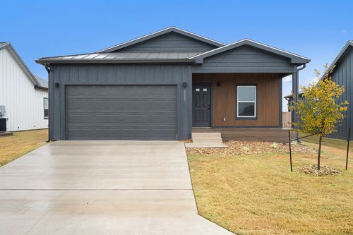 2027 Applewood Drive, Lockhart, TX, 78644 | Card Image