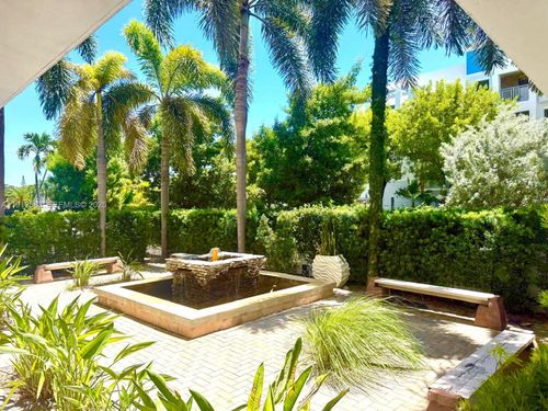 206-1045 10th St, Miami Beach, FL, 33139-5302 | Card Image