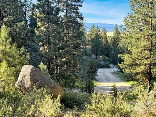 24 Sarah Way, Cascade, ID, 83611 | Card Image