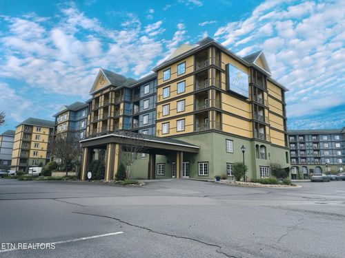 2102-225 Collier Dr, Sevierville, TN, 37862-6911 | Card Image