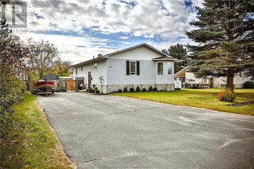 175 Cedar St, Massey, ON, P0P1P0 | Card Image