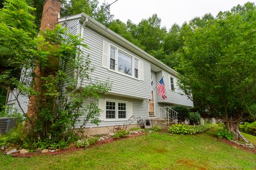 585 Perkins St, Bristol, CT, 06010-2320 | Card Image