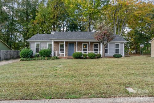 5201 Poplar Springs Dr, Charlotte, NC, 28269-2957 | Card Image