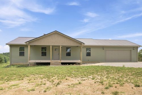 14240 Highway 2004, Mckee, KY, 40447-8261 | Card Image