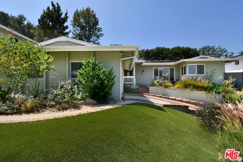 3421 Castlewoods Pl, Sherman Oaks, CA, 91403-4812 | Card Image