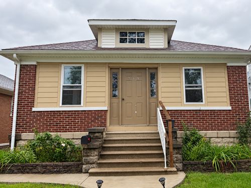 719 Clement St, Joliet, IL, 60435-6103 | Card Image