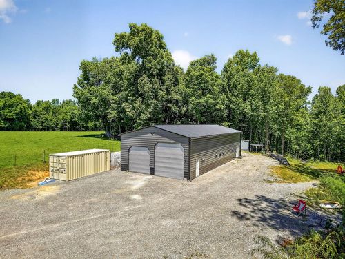 359 Allen Sells Ln, Alpine, TN, 38543-6213 | Card Image