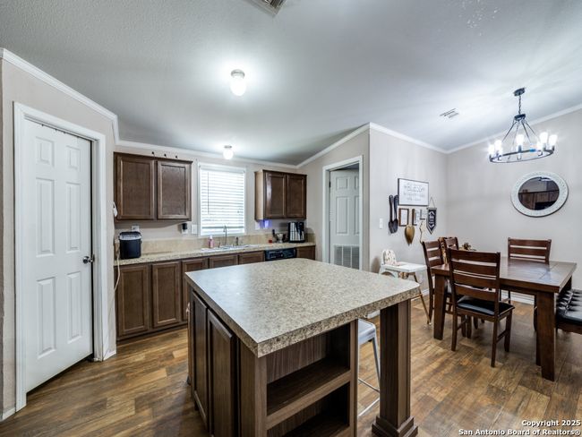 1271 Sandbranch Rd, House other with 3 bedrooms, 2 bathrooms and null parking in Bigfoot TX | Image 19