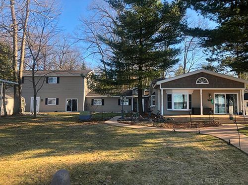 605 Sam O Set Blvd, Roscommon, MI, 48653-8651 | Card Image