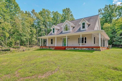 6720 Bradshaw Rd, Salem, VA, 24153-2228 | Card Image
