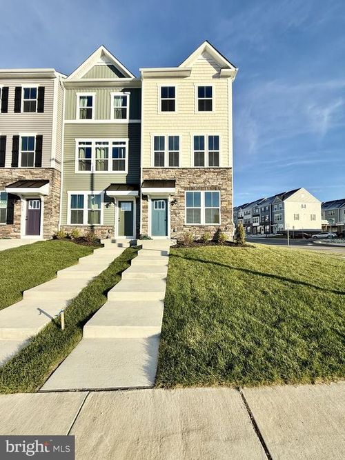 9366 Tanfield Dr, FREDERICKSBURG, VA, 22408-7895 | Card Image