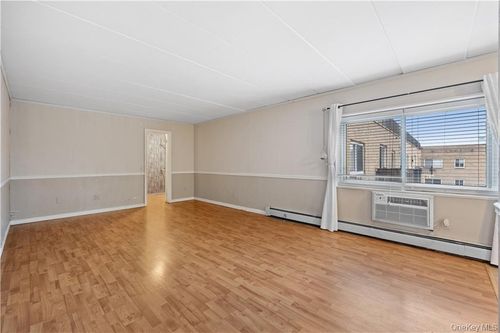 apt-3m-2035 Central Park Ave, Yonkers, NY, 10710-2438 | Card Image