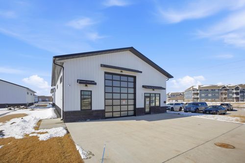 2971 Thunder Road S, Fargo, ND, 58104 | Card Image