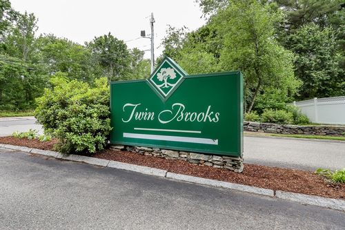 26 Kathleen Grant Rd, South Easton, MA, 02375-6208 | Card Image