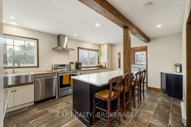 1038 Mccallum Lane, House other with 4 bedrooms, 3 bathrooms and 3 parking in Sydenham ON | Image 11