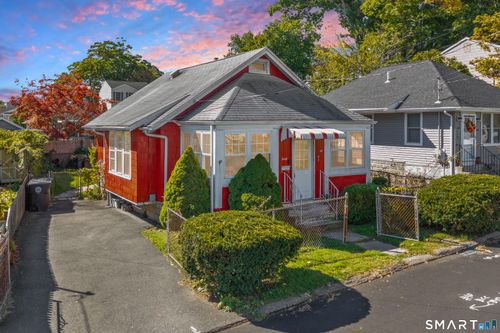40 Wildwood Ave, Milford, CT, 06460-5847 | Card Image