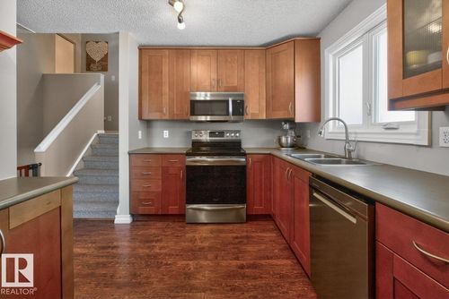 18655 61 Ave Nw, Edmonton, AB, T6M2B3 | Card Image