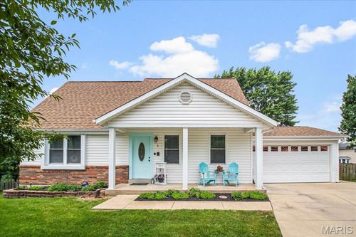 5 N Willow Grove Ct, Saint Peters, MO, 63376-4615 | Card Image