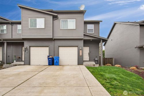 375 S 10th St, Kalama, WA, 98625-9770 | Card Image