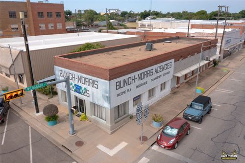 1800 Main St, Vernon, TX, 76384-8146 | Card Image
