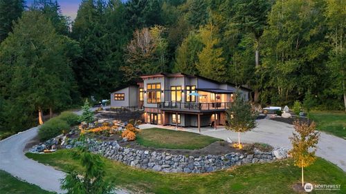 322 Manley Rd, Bellingham, WA, 98229-9330 | Card Image