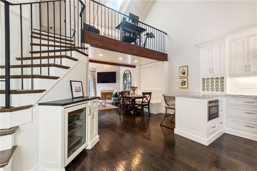 1421 N Druid Hills Rd Ne, Brookhaven, GA, 30319-3812 | Card Image