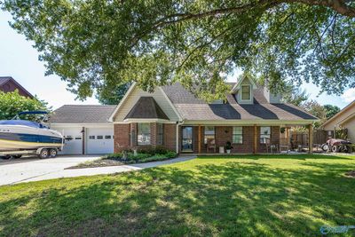 2713 Lexington Avenue Sw, House other with 4 bedrooms, 2 bathrooms and null parking in Decatur AL | Image 2