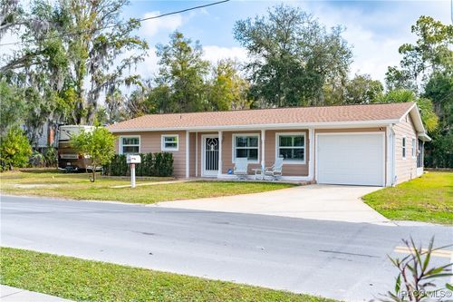 305 1st Ave, CRYSTAL RIVER, FL, 34429-4105 | Card Image