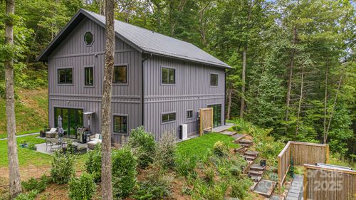 47 Webb Cove Rd, Asheville, NC, 28804-1926 | Card Image