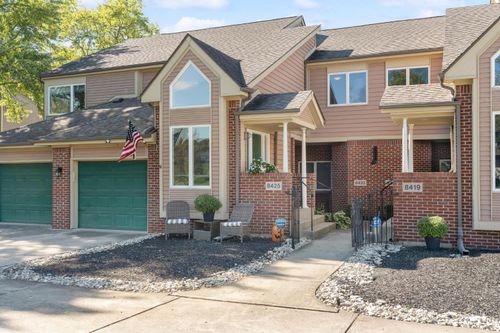 8425 Washington Village Dr, Centerville, OH, 45458-1846 | Card Image