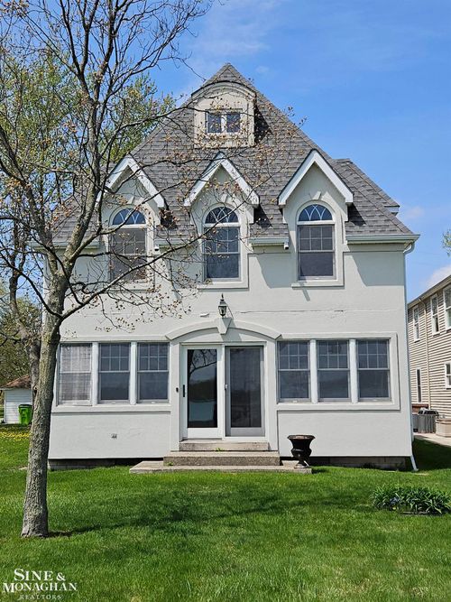 7765 River Rd, Cottrellville, MI, 48039-3335 | Card Image