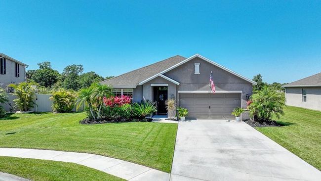 3113 Yellowstone Cir, House other with 3 bedrooms, 2 bathrooms and null parking in Fort Pierce FL | Image 25