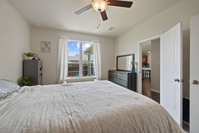 2040 Muscadine Trl, House other with 3 bedrooms, 2 bathrooms and 2 parking in Brenham TX | Image 19