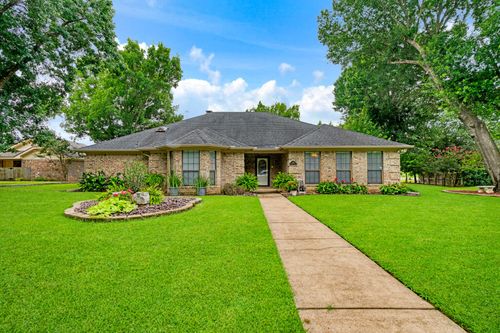 940 Brandyn Pl, Paris, TX, 75462-8611 | Card Image
