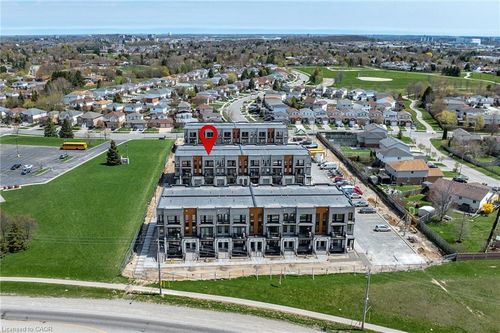 b039-525 Erinbrook Dr, Kitchener, ON, N2E3M8 | Card Image