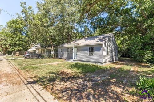 209 Calhoun St, Fort valley, GA, 31030-3081 | Card Image