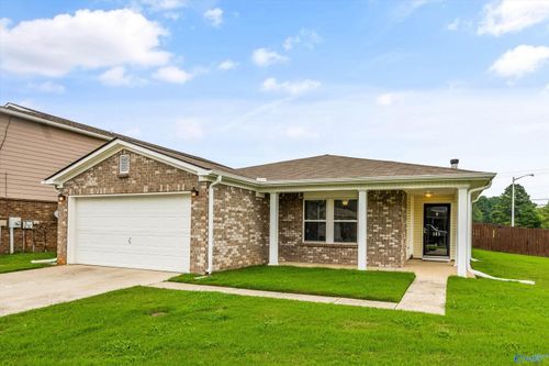 141 Forestbrook Dr, Madison, AL, 35757-7675 | Card Image