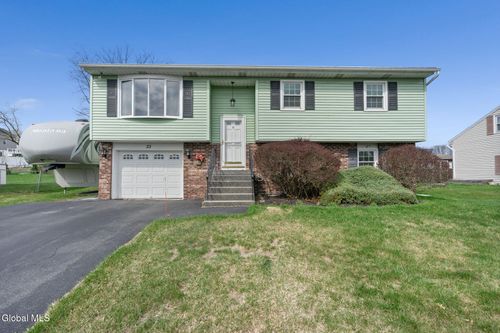 33 Abby Road, Colonie, NY, 12110 | Card Image