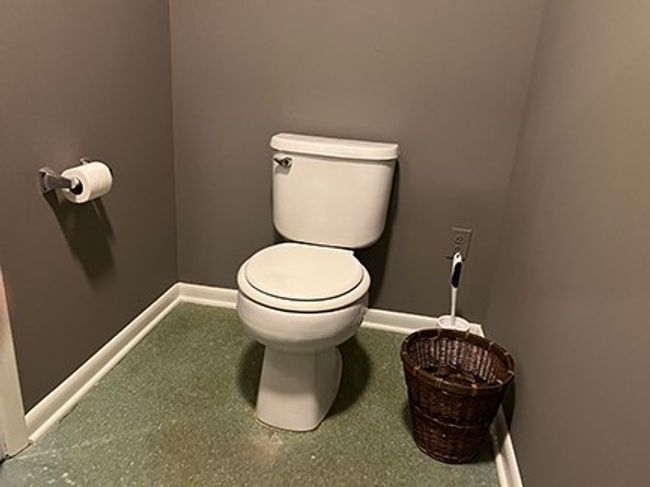 Suite 212 | Image 30