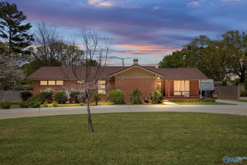 2006 Stratford Rd Se, Decatur, AL, 35601-6640 | Card Image