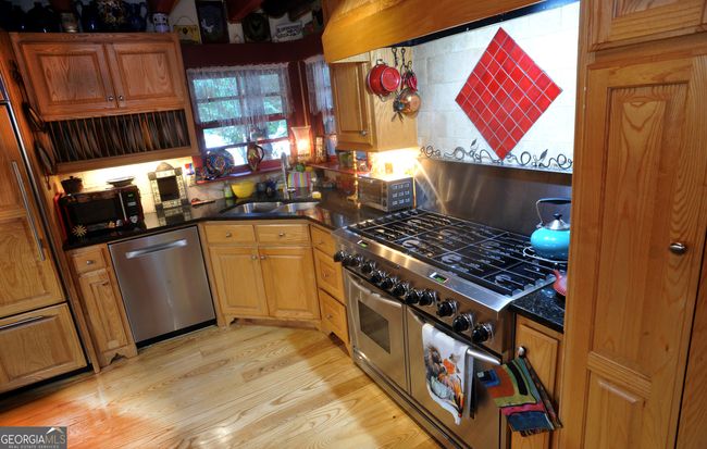1304 Highway 17, House other with 3 bedrooms, 3 bathrooms and null parking in Sautee Nacoochee GA | Image 21