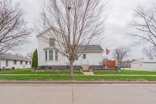 409 E Cemetery Ave, Chenoa, IL, 61726-1229 | Card Image