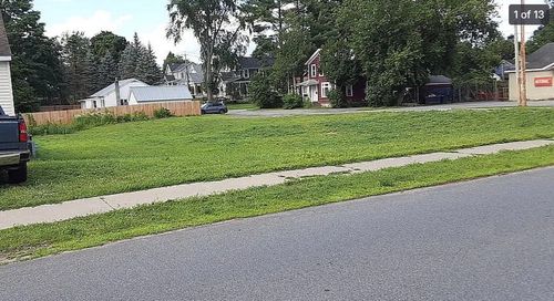 227 W. Circular Street, Saratoga Springs, NY, 12866 | Card Image